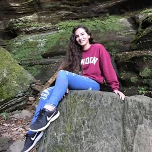 Meet your Posher, Alyssa